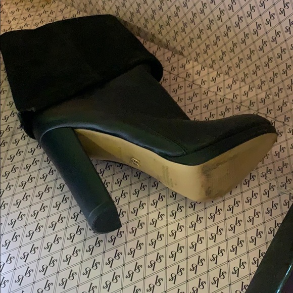 Boots - Picture 4 of 4